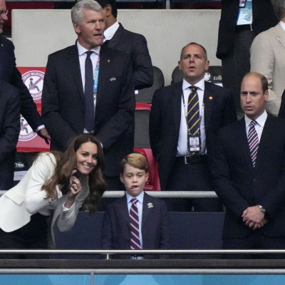 Τελικός Euro: Ο πανηγυρισμός του πρίγκιπα George στο 1ο γκολ και το στενόχωρο μήνυμα του William