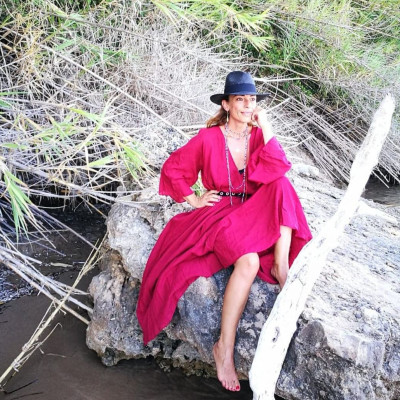 Τι να φοράς εν μέσω καύσωνα για να νιώθεις δροσερή και άνετη όλη μέρα