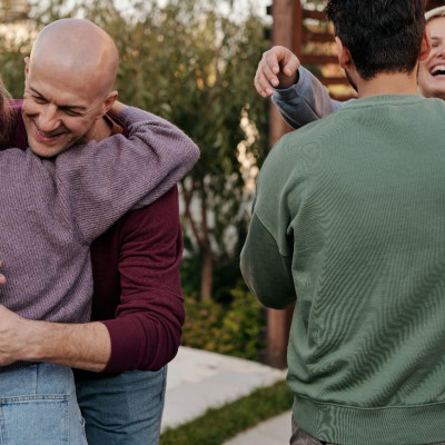 Επιστροφή στο πατρικό: Πώς είναι να κάνεις διακοπές με τους γονείς στα 30 σου