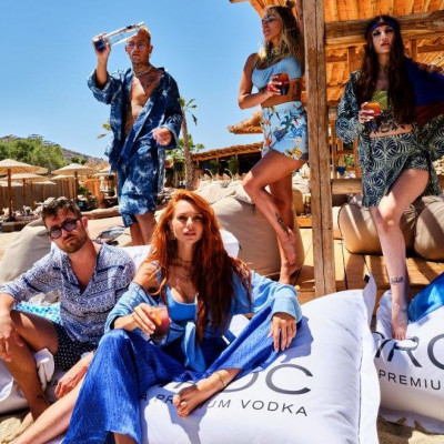 CÎROC YOUR SUMMER. CÎROC YOUR MYKONOS!
