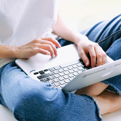 10 απλοί τρόποι να απομακρύνεις τη βρωμιά από τον υπολογιστή σου (video)