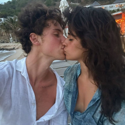 Κορίτσια λυπηθείτε τον! Η Camila Cabello τρολάρει τον Shawn Mendes που είναι άσχετος στο TikTok