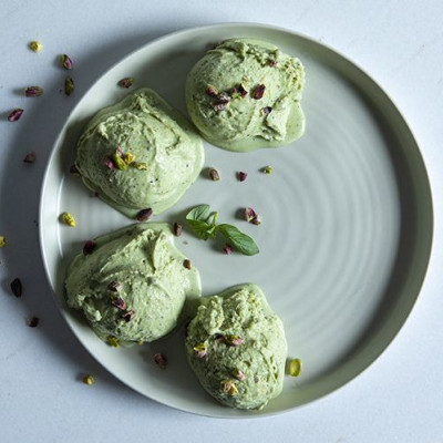 Άκης Πετρετζίκης: Gelato φιστίκι