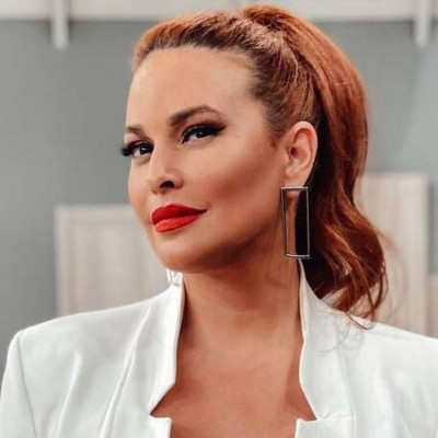 Σίσσυ Χρηστίδου: Ο αδερφός της κούρεψε τη μητέρα τους μέσα στο νοσοκομείο (Photo)