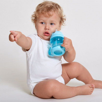 Από το μπουκάλι στο εκπαιδευτικό ποτηράκι - Πώς θα κάνετε τη μετάβαση