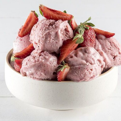 Άκης Πετρετζίκης: Παγωτό light με 3 υλικά