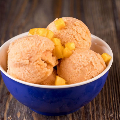 Άκης Πετρετζίκης: Σορμπέ ροδάκινο