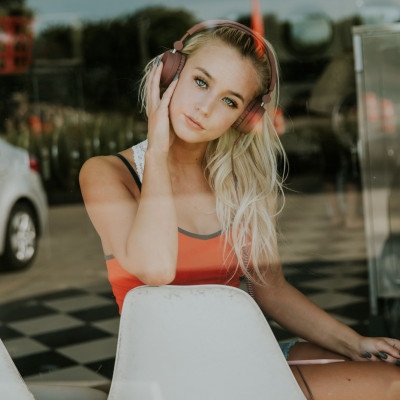 Uni life alert! 10 τραγούδια για να ακούς τα χρόνια που θα σπουδάζεις στο Πανεπιστήμιο