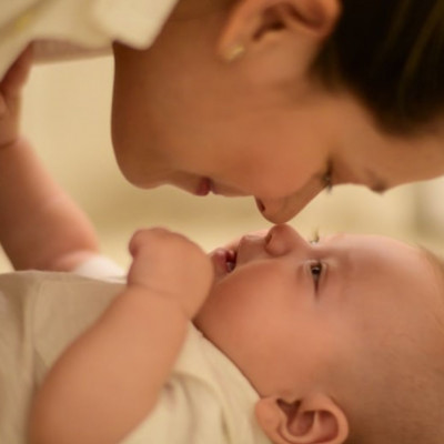 Επτά τρόποι που το μωρό σας δείχνει την αγάπη του
