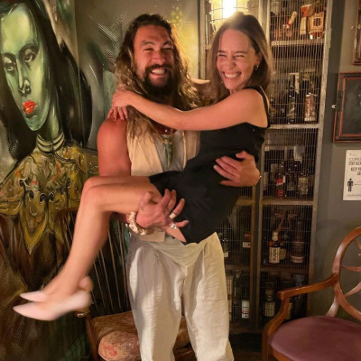 Game of Thrones: Το συγκινητικό reunion της Emilia Clarke και του Jason Momoa