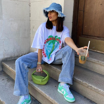 Back to school: Τα πιο stylish T-shirts για να είσαι άνετη και cool καθημερινά