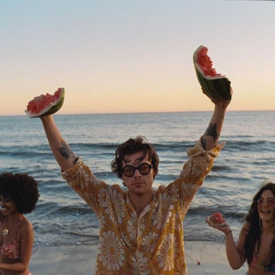 Ναιιιι! To beauty brand του Harry Styles ενδέχεται να κυκλοφορήσει και βερνίκια νυχιών