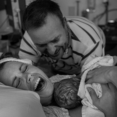 Δέκα ασπρόμαυρες φωτογραφίες τοκετού που αξίζει να δείτε (εικόνες)