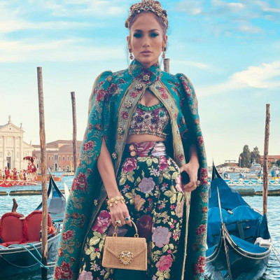 Είδαμε το Dolce & Gabbana Alta Moda Show! Μία baroque μελωδία με βασίλισσα την JLo (video + photos)
