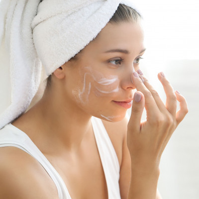 5 tips και 5 προϊόντα για να ενυδατώσεις την επιδερμίδα σου μετά τις διακοπές