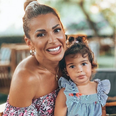 Ελένη Χατζίδου: Η κόρη της είχε γενέθλια - Φώτο από το mini party στο σπίτι