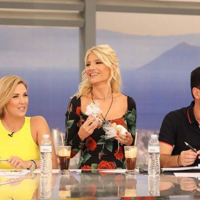 Φαίη Σκορδά: Μάθαμε τις λεπτομέρειες του μακιγιάζ της και τι φόρεσε στην πρεμιέρα!