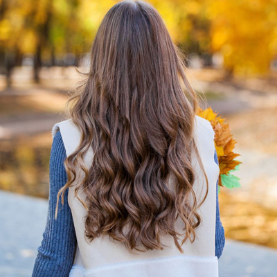 Φθινοπωρινή τριχόπτωση: Τι πρέπει να περιλαμβάνει η διατροφή σας (εικόνες)