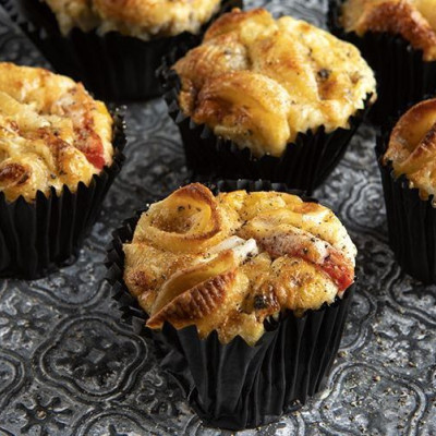 Άκης Πετρετζίκης: Muffins ζυμαρικών