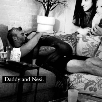 Σοφία Καρβέλα: Η σπάνια φωτογραφία του συζύγου της με τον γιο της Νέστορα (photo)