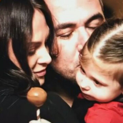 Μπόσνιακ - Ρέμος: H υπέροχη φώτο της κόρης τους καθώς πηγαίνει στο σχολείο