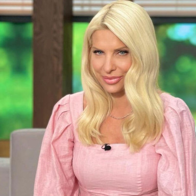 Ελένη Μενεγάκη: H αποκάλυψη για την πρεμιέρα της που δεν περιμέναμε!