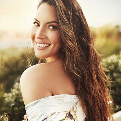 Olivia Munn: Δείχνει για πρώτη φορά την κοιλίτσα της μετά την είδηση της εγκυμοσύνης (video)