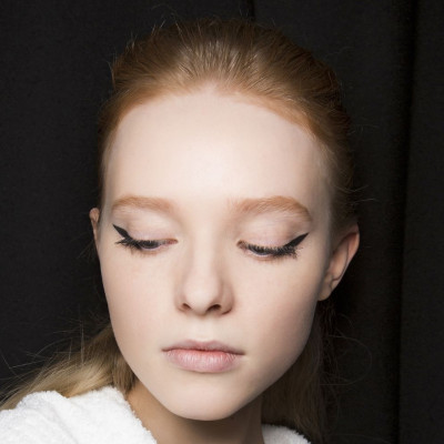 Το μαύρο eyeliner φοριέται παντού! 8 για να διαλέξεις