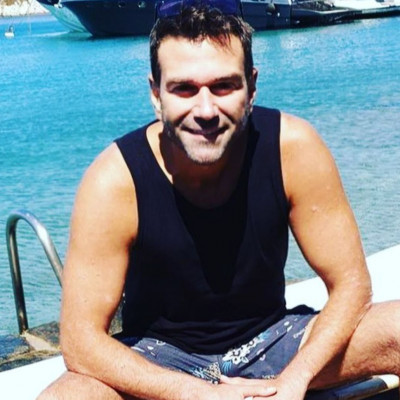 Τάσος Ιορδανίδης: Η τρυφερή αγκαλιά με τη βασίλισσά του, την κόρη του