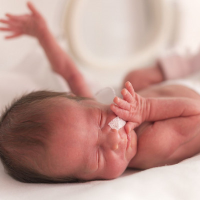 Έρευνα: Η φωνή της μητέρας δρα ως φυσικό «παυσίπονο» για τα πρόωρα μωρά