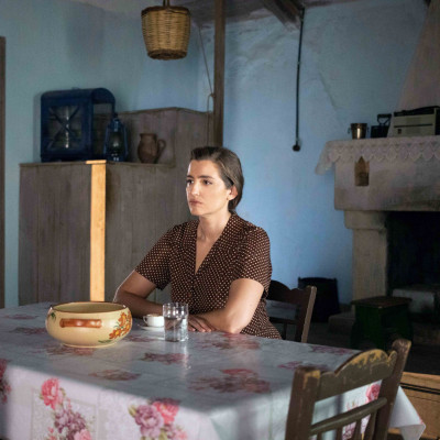 Άγριες Μέλισσες: Η Ελένη μένει μόνη, ο Κωνσταντής κινδυνεύει και το twitter αποθεώνει τον Νώντα!