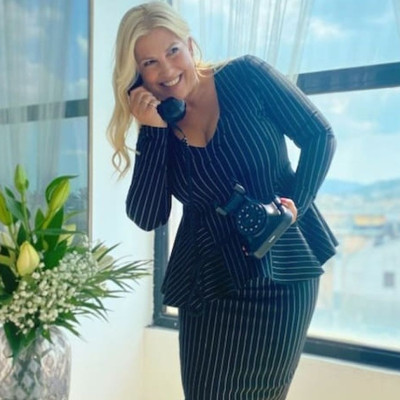 Ράνια Θρασκιά: Τι κι αν είναι φθινόπωρο! Πήγε στη θάλασσα και ποζάρει με μαγιό!