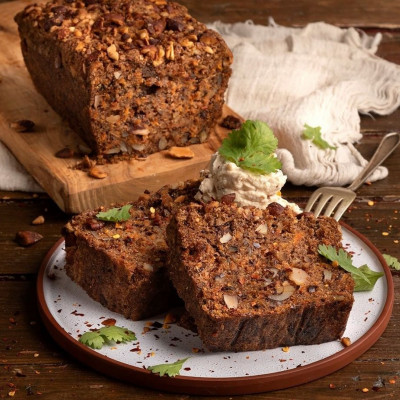 Άκης Πετρετζίκης: Ψωμί καρότου