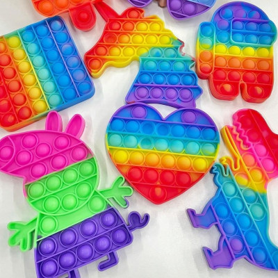 Pop it: Το παιχνίδι που θα σε κάνει να κολλήσεις