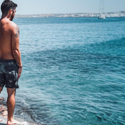 Μιχαήλ Άγγελος Βαρθακούρης: Η σπάνια εμφάνιση στην συναυλία του πατέρα του Γιάννη πάριου