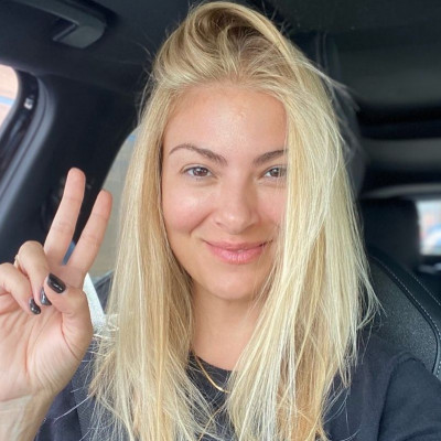 Πιο ξανθιά από ποτέ η Δέσποινα Καμπούρη – Η μεγάλη αλλαγή στην εμφάνισή της