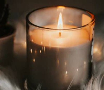 Κεριά που θα σε ταξιδέψουν με τα αρώματά τους!