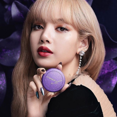 BLACKPINK: Η Lisa κυκλοφορεί την πρώτη της συλλογή με καλλυντικά - Lip stain, eyeliner, χαμός!