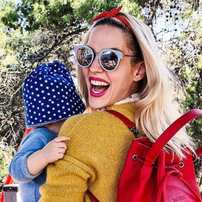 Μαντώ Γαστεράτου: Στιγμιότυπα με τον γιο της στο σπίτι (εικόνες)