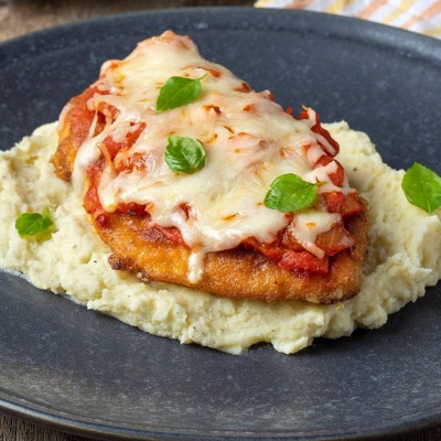 Chicken parmesan από τον Άκη Πετρετζίκη