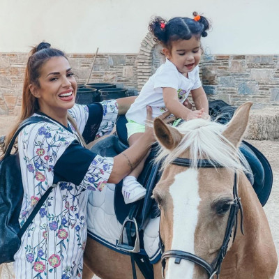 Ελένη Χατζίδου: Εκκολαπτόμενη pastry chef η κόρη της (εικόνες)