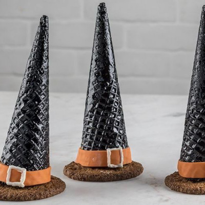 Άκης Πετρετζίκης: Καπέλα μάγισσας γεμιστά με σοκολάτα