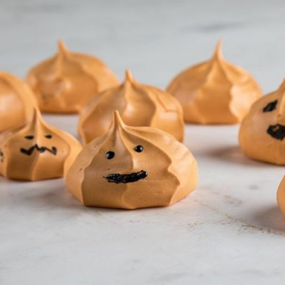 Άκης Πετρετζίκης: Μαρέγκες κολοκύθα