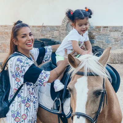 Ελένη Χατζίδου: Μοντέλο από κούνια - Οι απίθανες νέες φώτο της μικρής Μελίτας