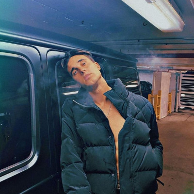 Το νέο τραγούδι του ArisYea, «Don’t Hurt Me (No More)», θα σε κάνει να μάθεις πολλά για την αγάπη