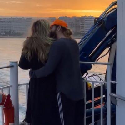 Heidi Klum: Τρυφερά φιλιά με τον σύζυγό της στο πλοίο της γραμμής για Μύκονο! (video)