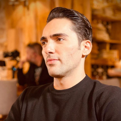 Spoiler alert: Μια φωτογραφία πρόδωσε το μυστικό της σχέσης Ιουλίας και αστυνόμου Κουράκου