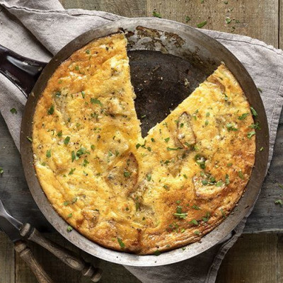 Άκης Πετρετζίκης: Φριτάτα με πατάτες φούρνου