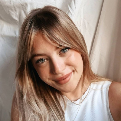 Οι curtain bangs είναι super hot τάση - 10 κουρέματα για να μπεις σε πειρασμό