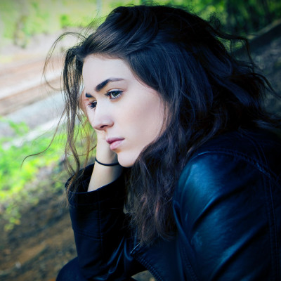 Πνίγεσαι μέσα στη σχέση; Πώς θα του ζητήσεις χώρο χωρίς να τον πληγώσεις